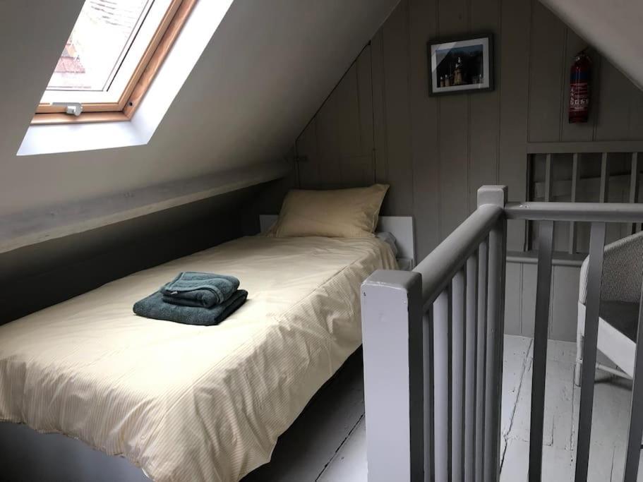 Hastings Old Town. Cottage - By The Sea Eksteriør billede
